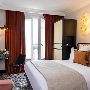 **** Hotel Grand Chicago France